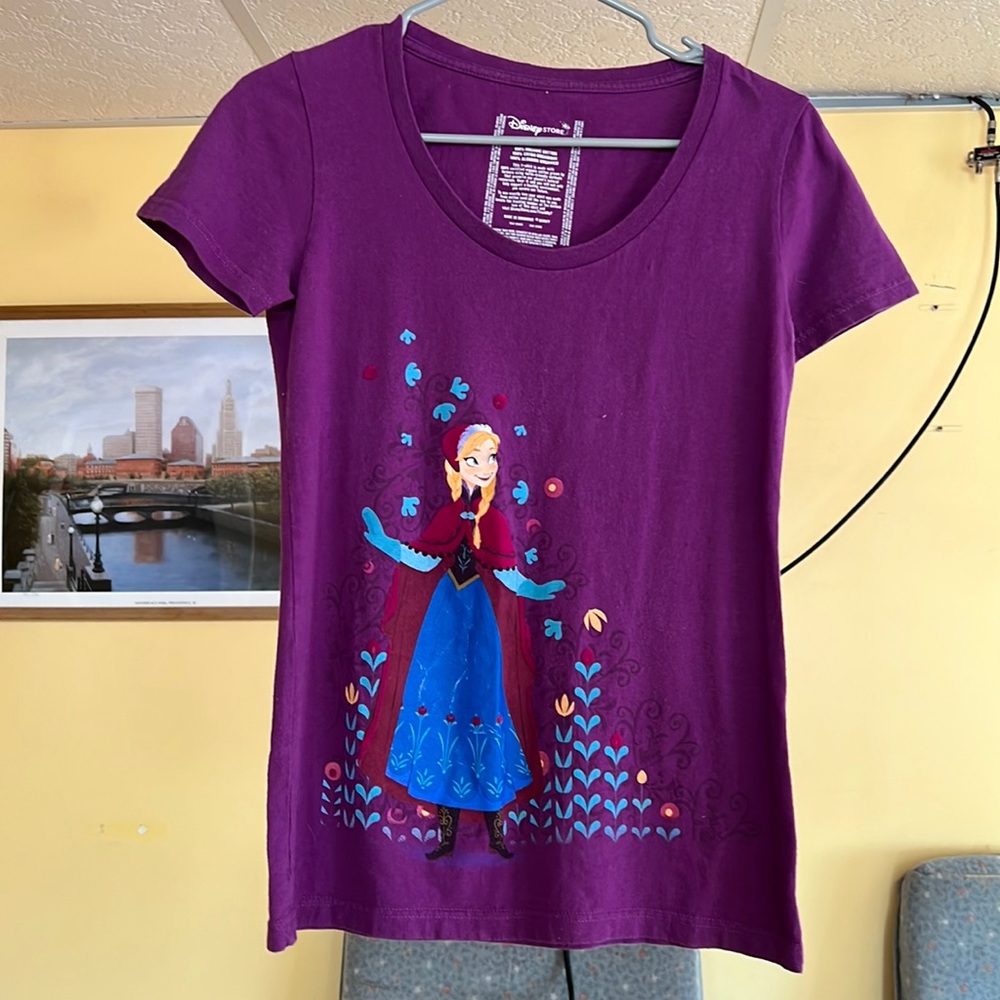 Disney Store Frozen Anna T shirt Size Small